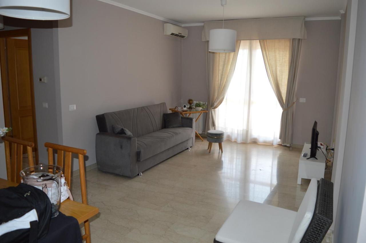 Porta Di Intero Apartment *